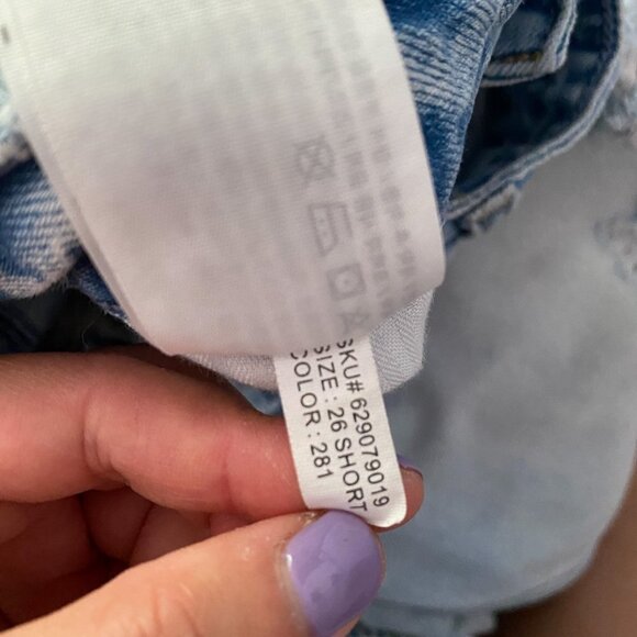 🦋 ABERCROMBIE & FITCH Distressed Annie Girlfriend High Rise Crop Jeans Size 26 - Picture 6 of 6